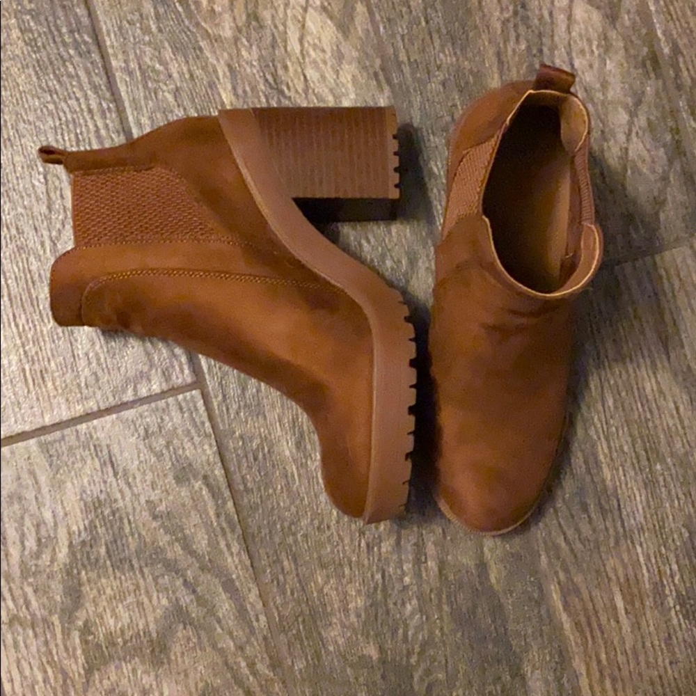 Heeled boots